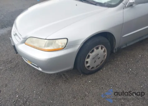 2002 Honda Accord 2.3 Lx из США, поврежденный, VIN 1HGCG564X2A152348